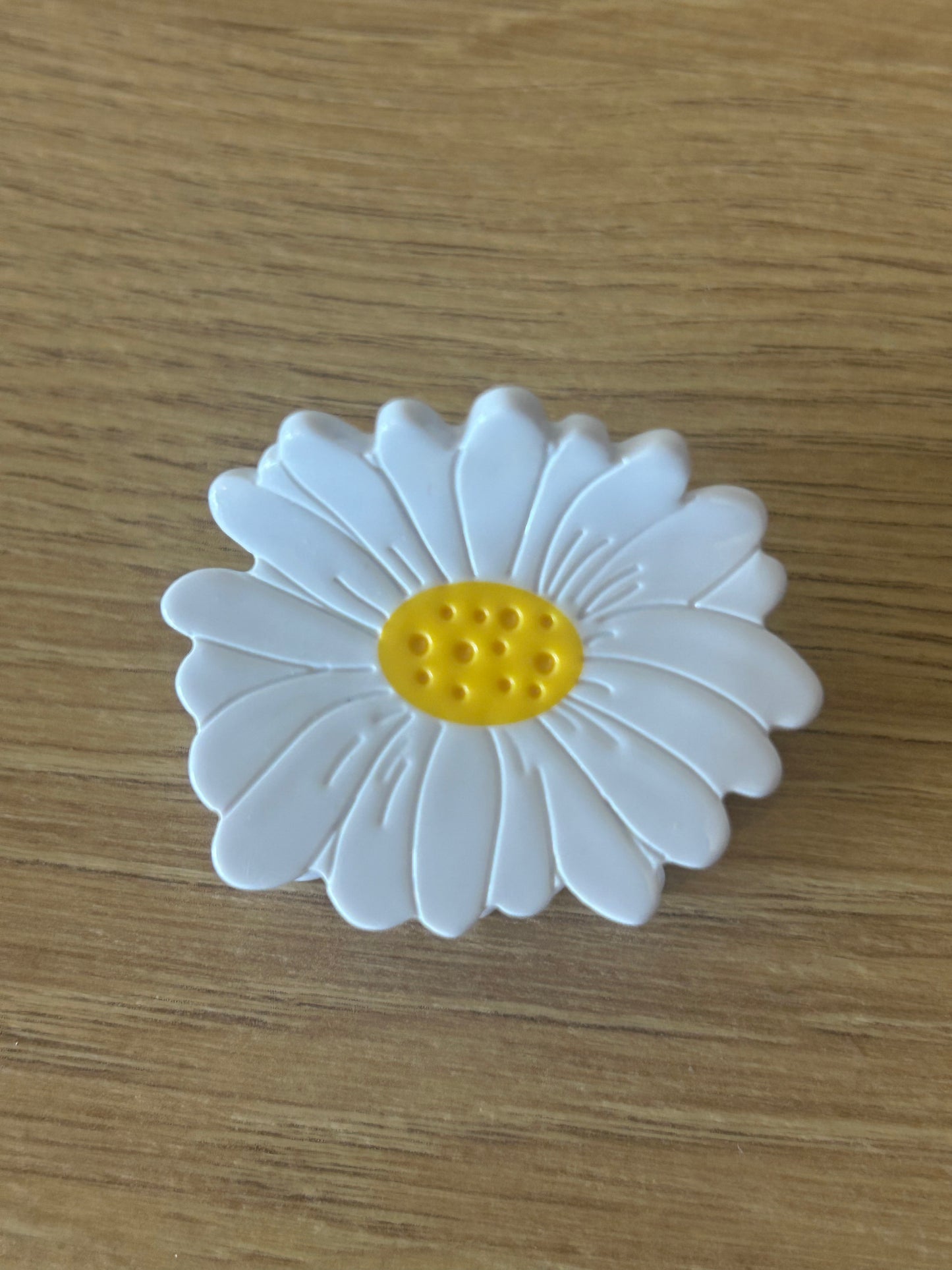 Mini Daisy Flower Claw Clip for Short Hair
